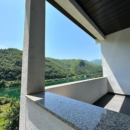 Guest House Florini 2023 Fierze Ngoại thất bức ảnh
